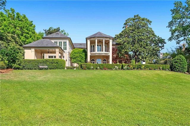 437 Village Drive, Daphne, AL 36526