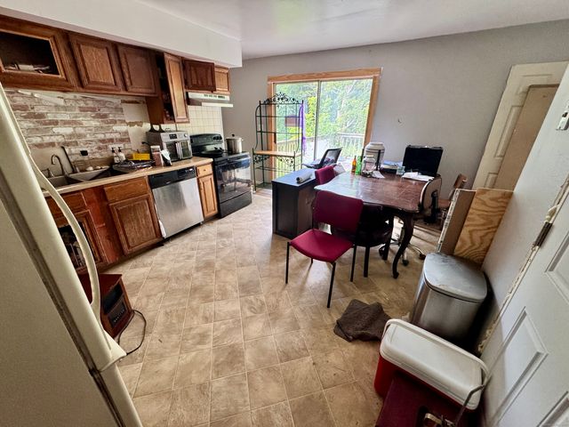 7 Mount Tom Road, New Milford, CT 06776