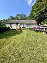 7 Mount Tom Road, New Milford, CT 06776