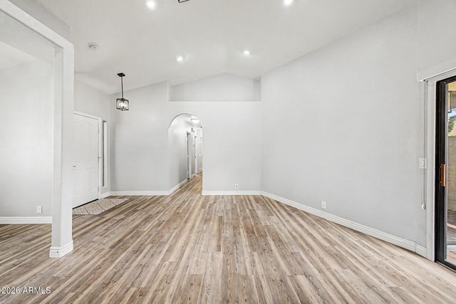4407 E AMBERWOOD Drive, Phoenix, AZ 85048