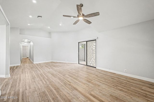 4407 E AMBERWOOD Drive, Phoenix, AZ 85048