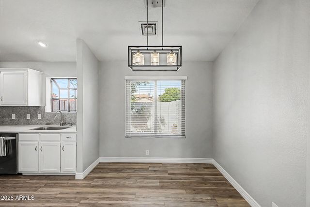4407 E AMBERWOOD Drive, Phoenix, AZ 85048