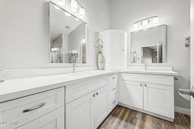 4407 E AMBERWOOD Drive, Phoenix, AZ 85048