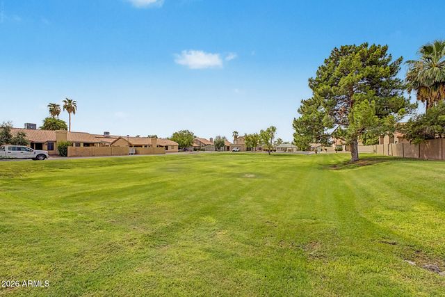 4407 E AMBERWOOD Drive, Phoenix, AZ 85048