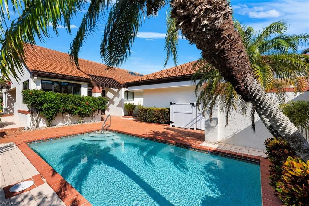 529 Bay Villas LN, NAPLES, FL 34108 — photo 4