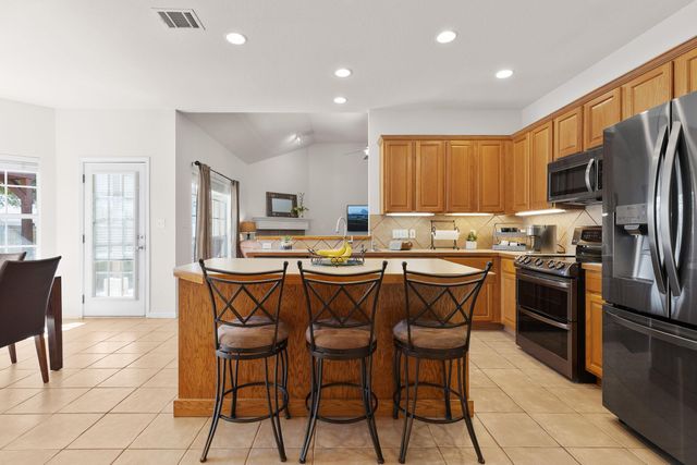 414 Rio Grande Ave, Hutto, TX 78634