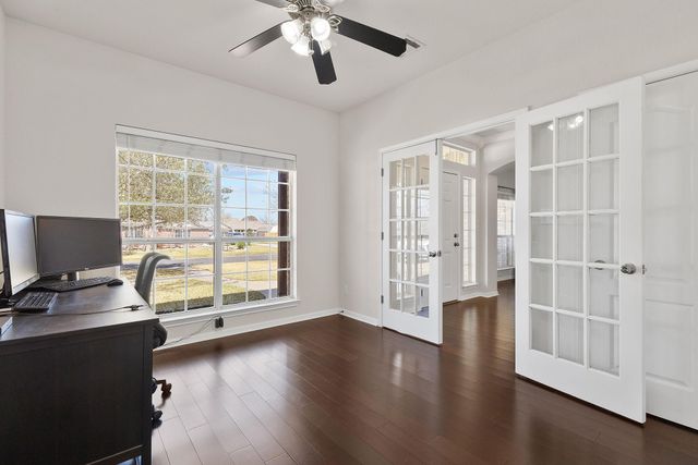 414 Rio Grande Ave, Hutto, TX 78634