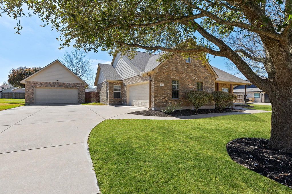414 Rio Grande Ave, Hutto, TX 78634
