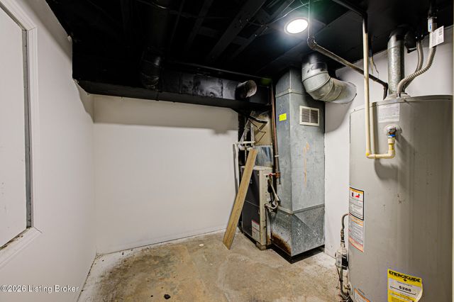 3226 W Jefferson St, Louisville, KY 40212