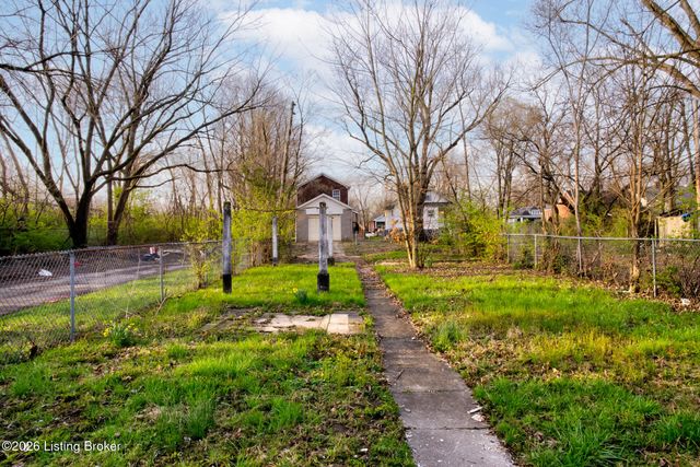 3226 W Jefferson St, Louisville, KY 40212