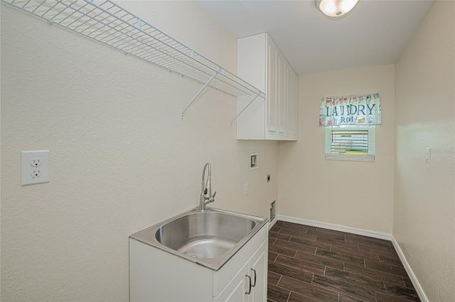 206 S WATERWAY DRIVE NW, Port Charlotte, FL 33952