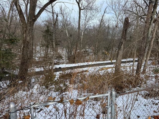 2452 W Florian Court, Decatur, IL 62526