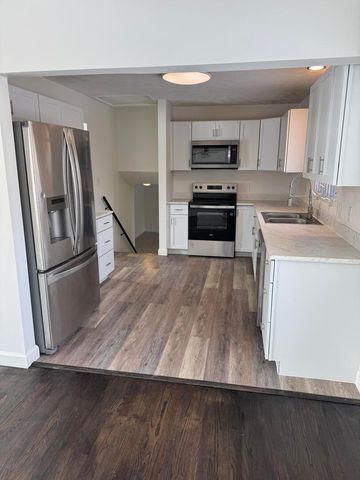 2452 W Florian Court, Decatur, IL 62526