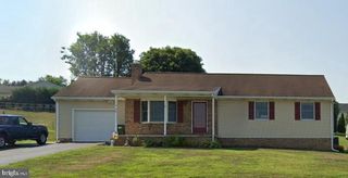 186 SKYLITE DR, Hanover, PA 17331