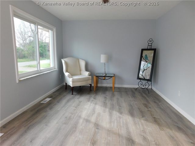 309 Charles Court, Hurricane, WV 25526