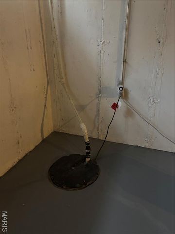 4205 Canal Drive, Hazelwood, MO 63034