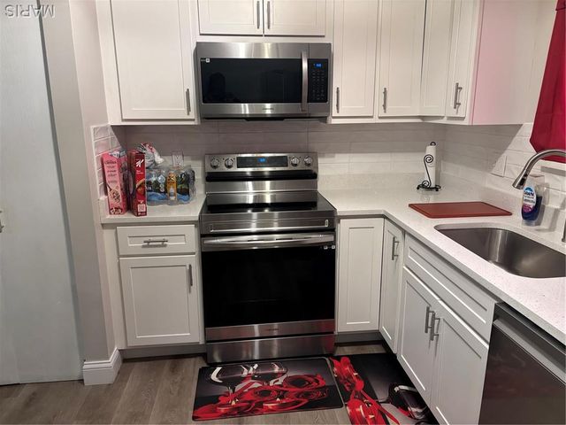 4205 Canal Drive, Hazelwood, MO 63034