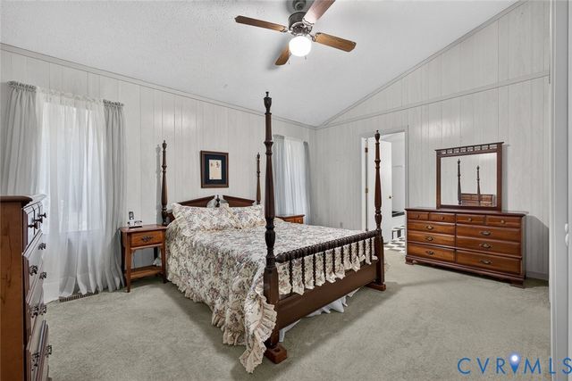 8281 Burnside Dr, Mechanicsville, VA 23116