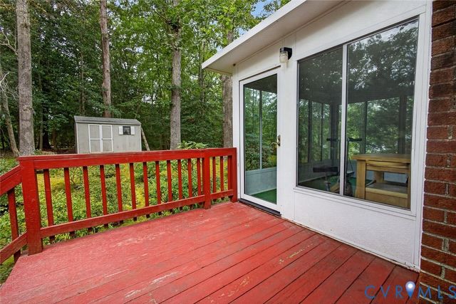 8281 Burnside Dr, Mechanicsville, VA 23116