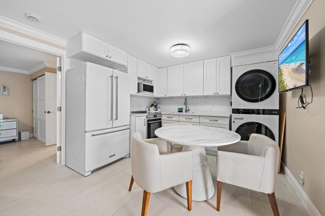 447 27TH Street, West Palm Beach, FL 33407