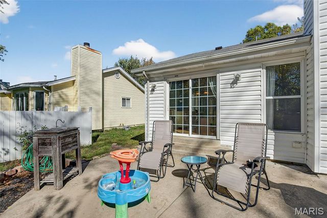 256 Barrington Drive, St Peters, MO 63376