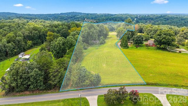 2122 Enon Road, Morganton, NC 28655