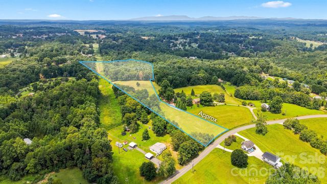 2122 Enon Road, Morganton, NC 28655