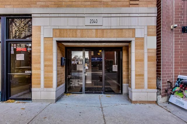 2040 W BELMONT Avenue 304, Chicago, IL 60618