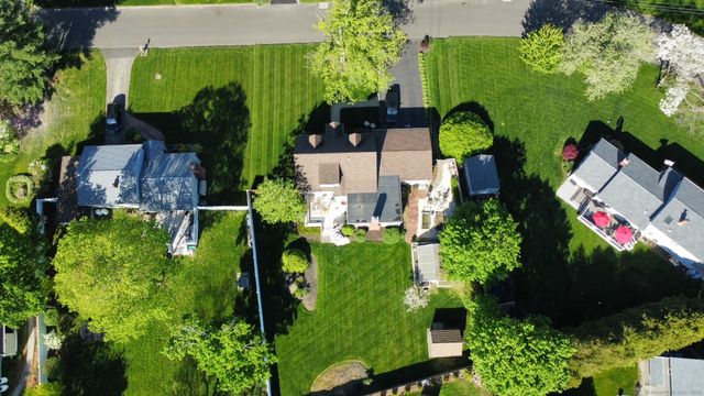 5 Crocus Lane, Norwalk, CT 06851