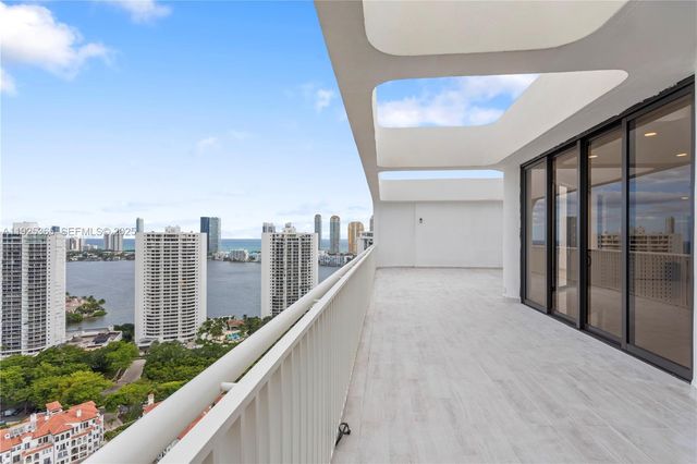 2000 Island Blvd PH-5, Aventura, FL 33160