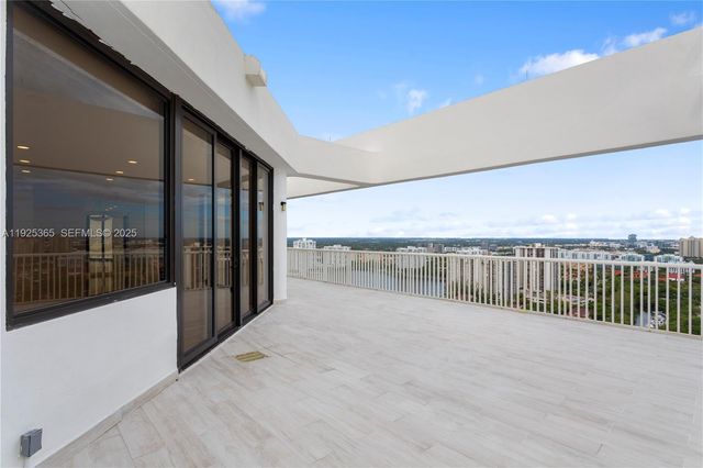 2000 Island Blvd PH-5, Aventura, FL 33160