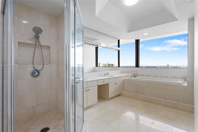 2000 Island Blvd PH-5, Aventura, FL 33160