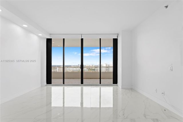 2000 Island Blvd PH-5, Aventura, FL 33160