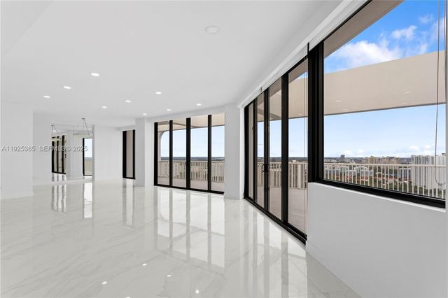 2000 Island Blvd PH-5, Aventura, FL 33160