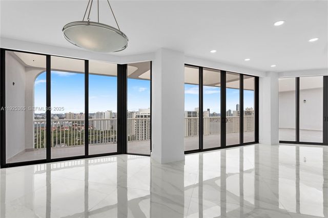 2000 Island Blvd PH-5, Aventura, FL 33160