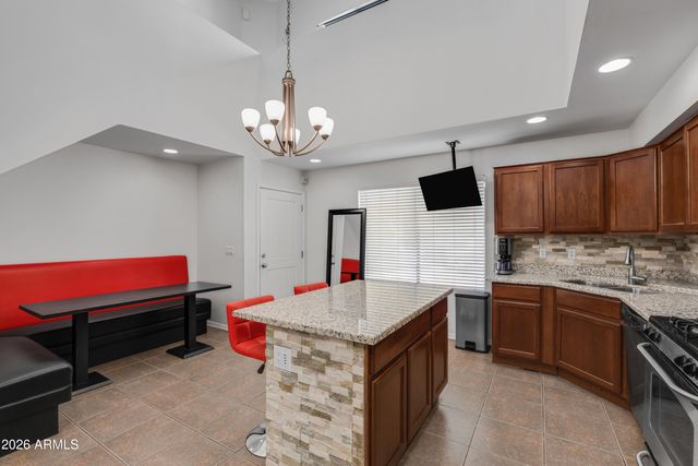 7841 N 21st Avenue, Phoenix, AZ 85021