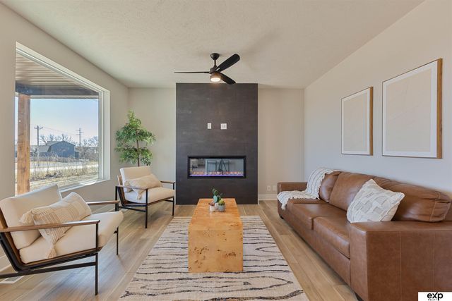 12003 S 114th Avenue, Papillion, NE 68046