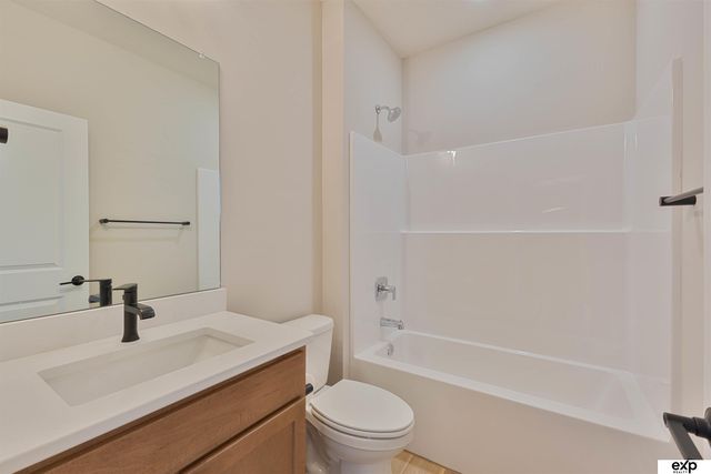 12003 S 114th Avenue, Papillion, NE 68046