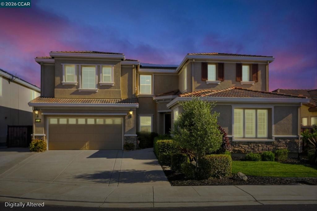 Image 2 of property listing at 5036 Turnbridge Ct, Vacaville, CA 95687