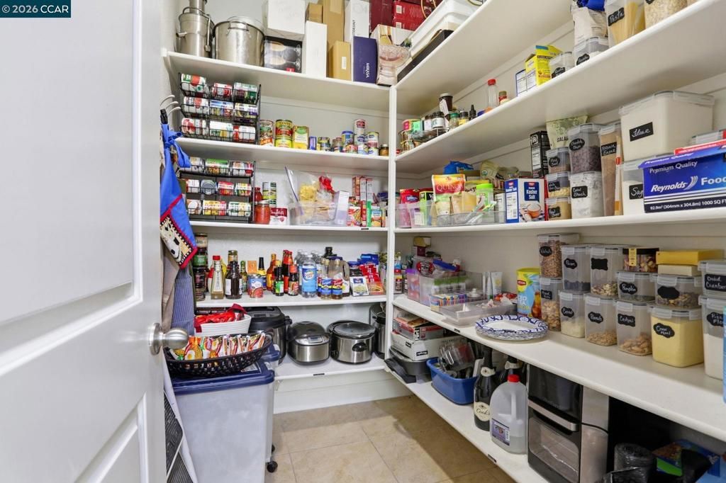 Image 20 of property listing at 5036 Turnbridge Ct, Vacaville, CA 95687