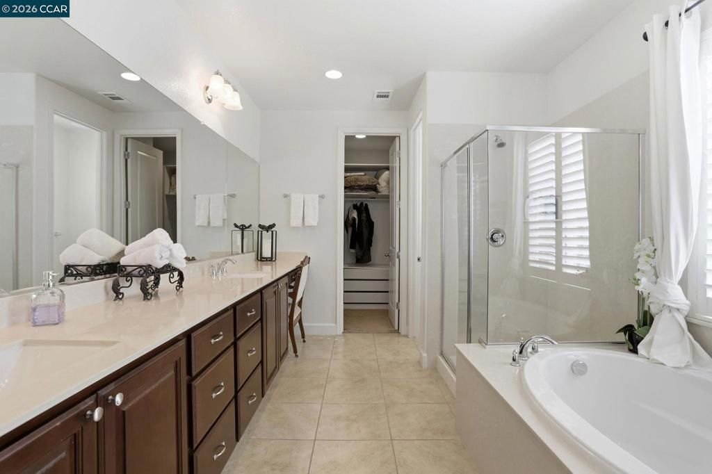 Image 28 of property listing at 5036 Turnbridge Ct, Vacaville, CA 95687