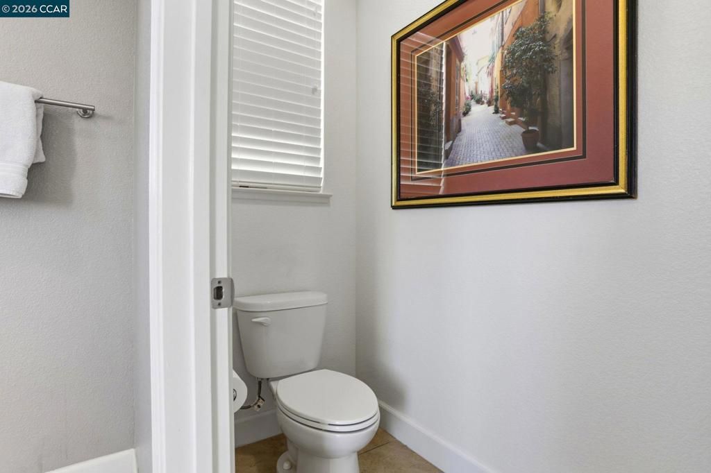 Image 44 of property listing at 5036 Turnbridge Ct, Vacaville, CA 95687
