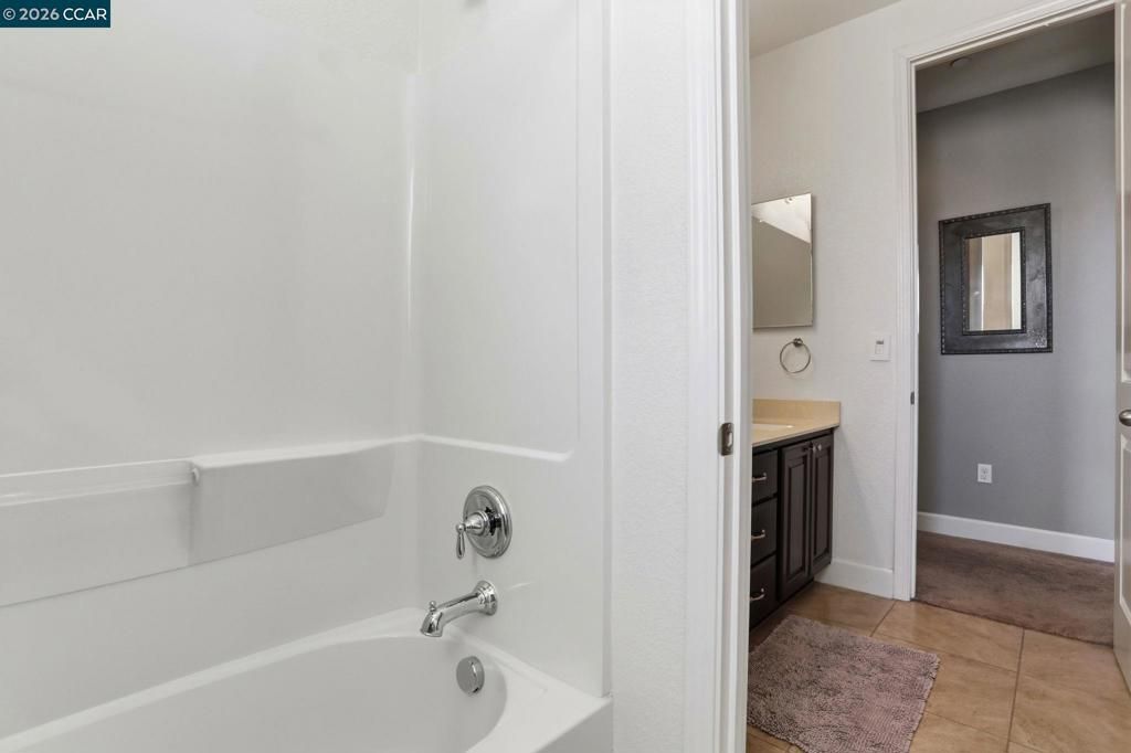 Image 50 of property listing at 5036 Turnbridge Ct, Vacaville, CA 95687
