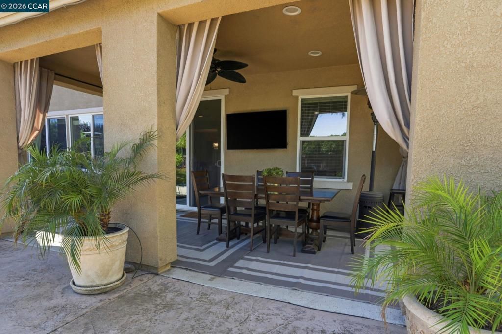 Image 53 of property listing at 5036 Turnbridge Ct, Vacaville, CA 95687
