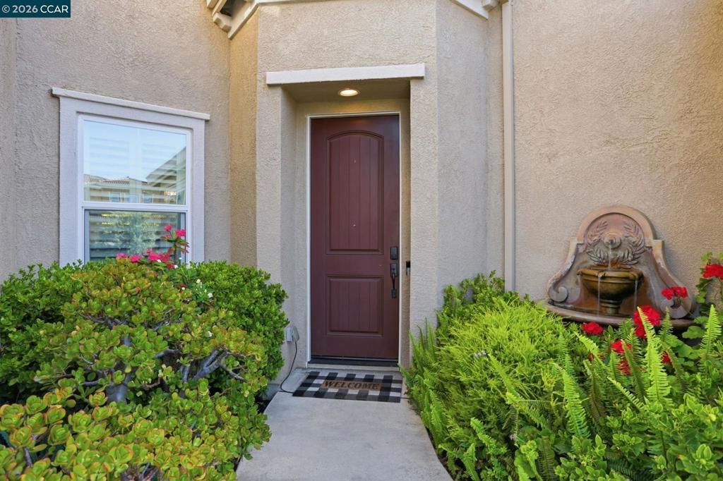 Image 7 of property listing at 5036 Turnbridge Ct, Vacaville, CA 95687