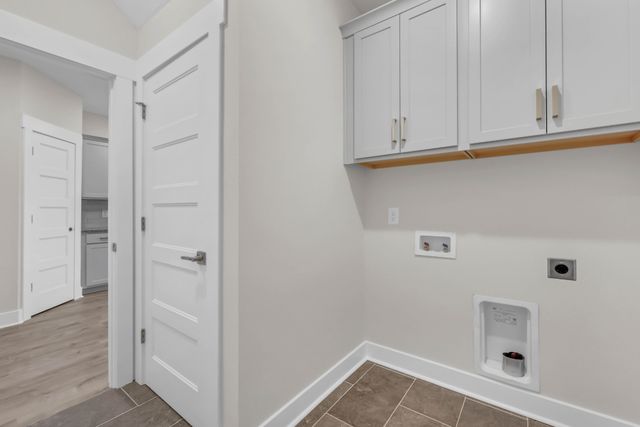 463 Spiderwort Dr, Clarksville, TN 37043