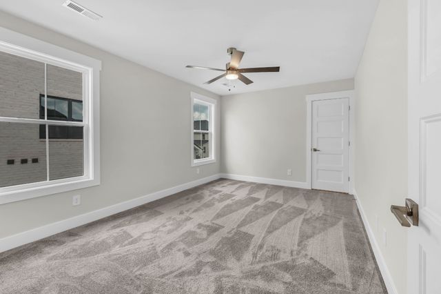 463 Spiderwort Dr, Clarksville, TN 37043
