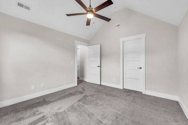 463 Spiderwort Dr, Clarksville, TN 37043