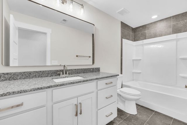 463 Spiderwort Dr, Clarksville, TN 37043