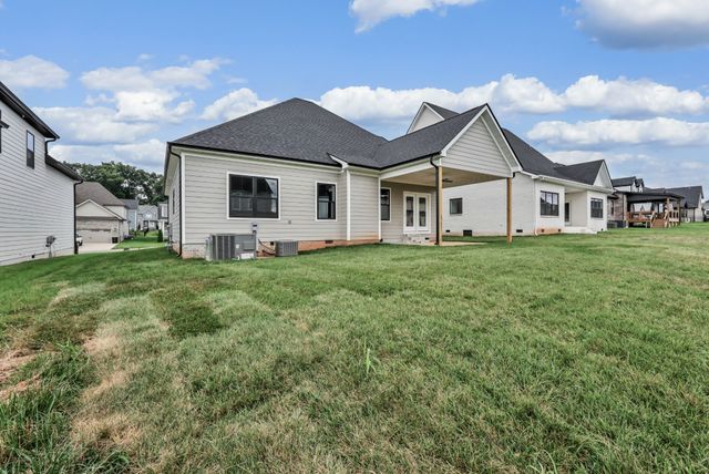 463 Spiderwort Dr, Clarksville, TN 37043